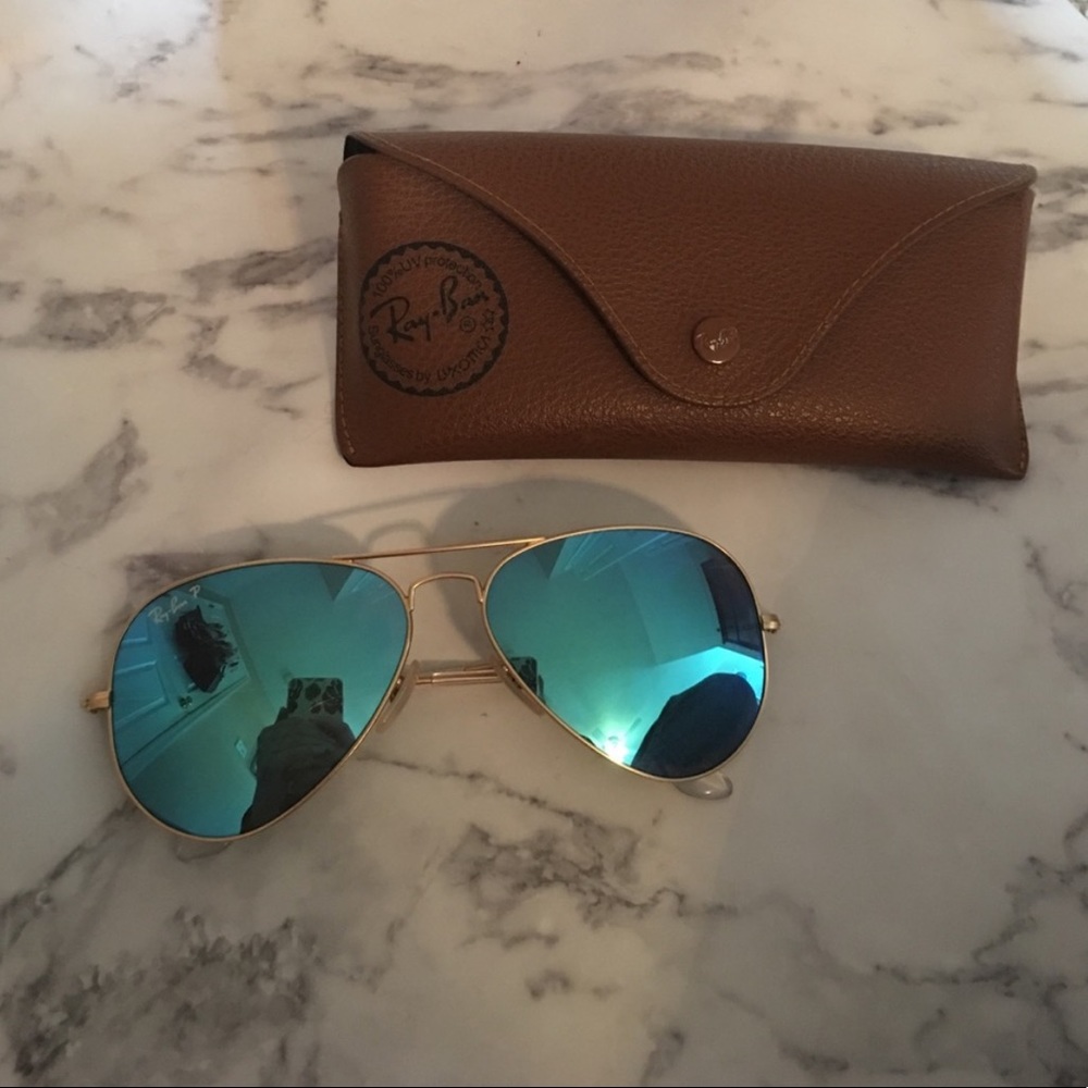 Blue rayban aviators
